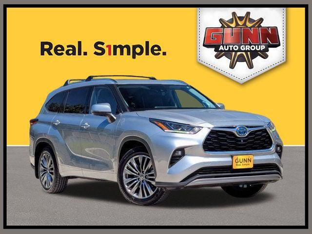 2022 Toyota Highlander Hybrid Platinum 2022 Toyota Highlander Hybrid Platinum