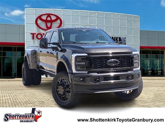 2025 Ford F-450 Platinum
