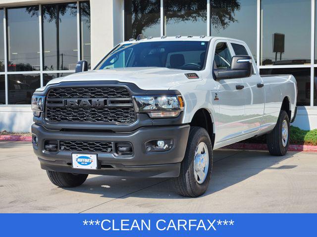 2023 RAM 3500 Tradesman Crew Cab 4x4 8 Box