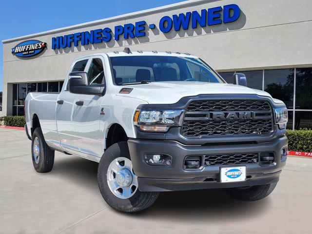2023 RAM 3500 Tradesman Crew Cab 4x4 8 Box