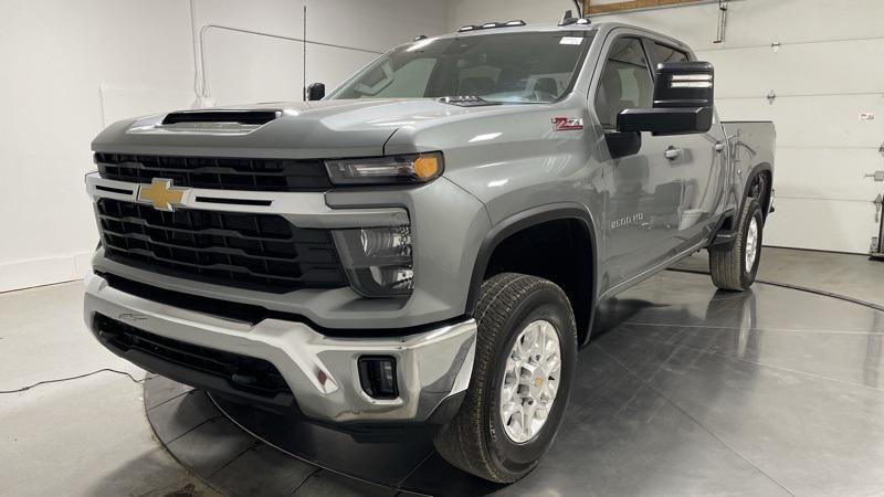 2024 Chevrolet Silverado 2500HD 4WD Crew Cab Standard Bed LT