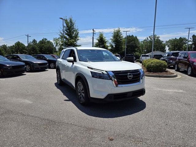 2023 Nissan Pathfinder SV FWD