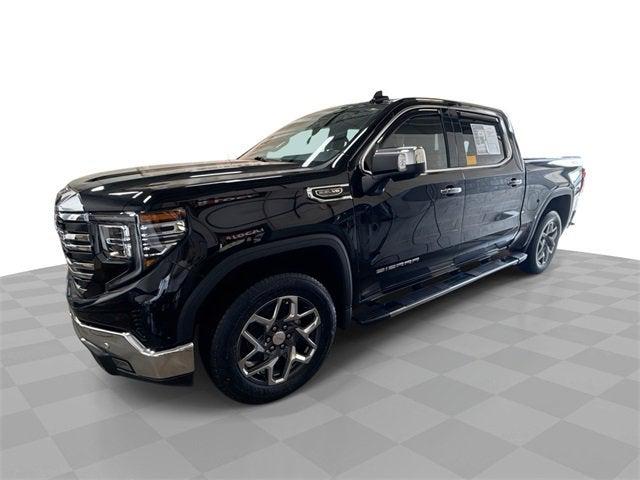 2022 GMC Sierra 1500 4WD Crew Cab Short Box SLT