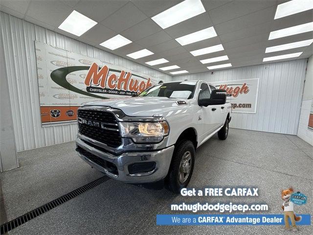 2023 RAM 3500 Tradesman Crew Cab 4x4 64 Box