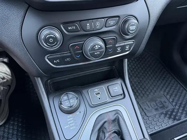 2021 Jeep Cherokee Trailhawk 4X4