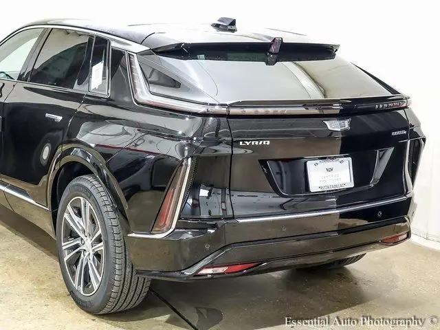 2025 Cadillac iQ Luxury 1 RWD