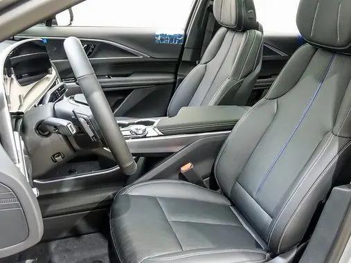 2025 Cadillac iQ Luxury 1 RWD