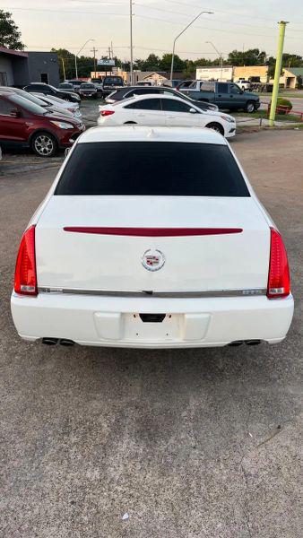 2010 Cadillac DTS Standard
