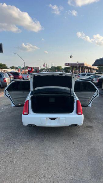 2010 Cadillac DTS Standard