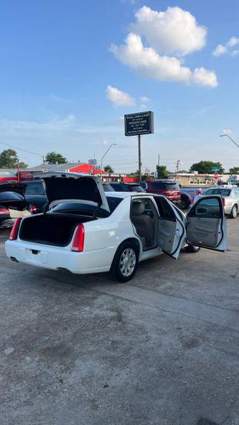 2010 Cadillac DTS Standard