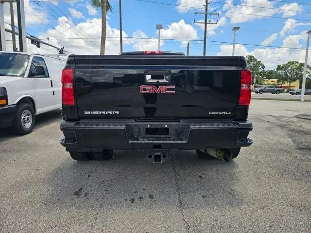 2018 GMC Sierra 3500HD Denali