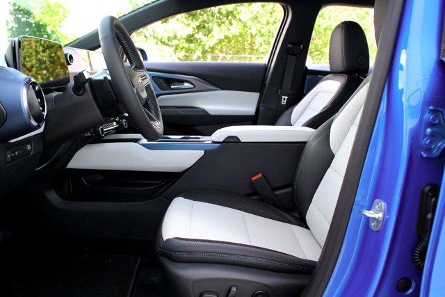 2025 Chevrolet Equinox LT 2