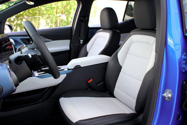 2025 Chevrolet Equinox LT 2