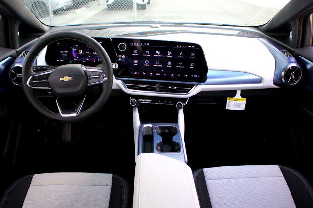 2025 Chevrolet Equinox LT 2