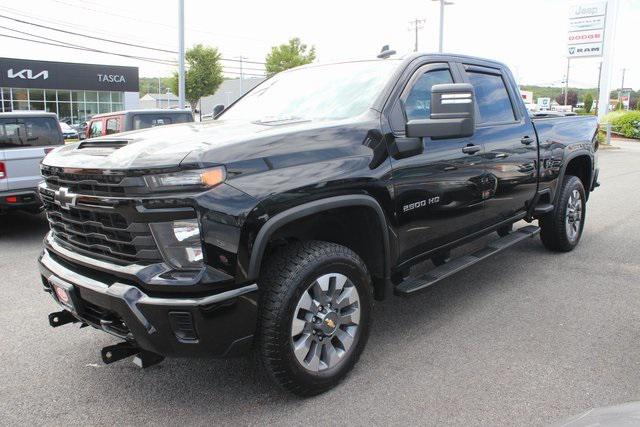 2024 Chevrolet Silverado 2500HD 4WD Crew Cab Standard Bed Custom