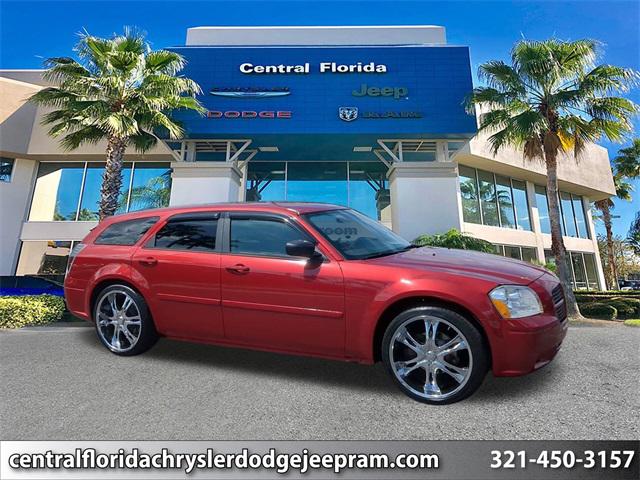 2005 Dodge Magnum SE