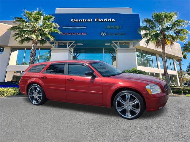 2005 Dodge Magnum SE