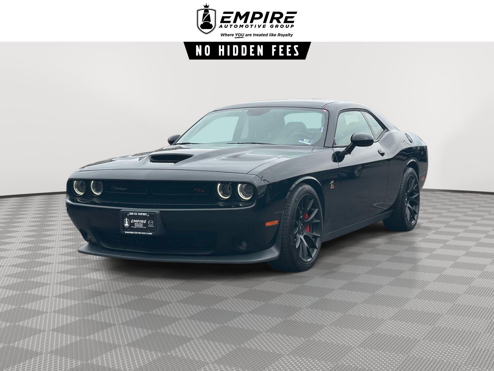 Pitch Black Clearcoat 2019 Dodge Challenger R/T Scat Pack RWD Coupe Rear-Wheel Drive Manual