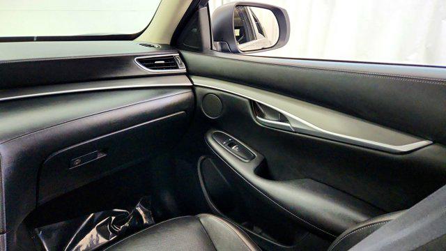 2022 INFINITI QX50 LUXE AWD