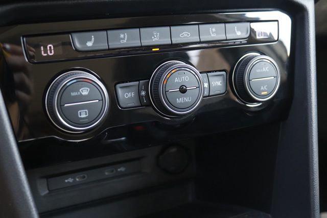 2024 Volkswagen Taos 1.5T SEL