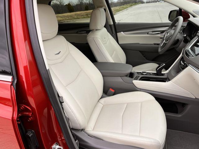 2025 Cadillac XT5 FWD Premium Luxury