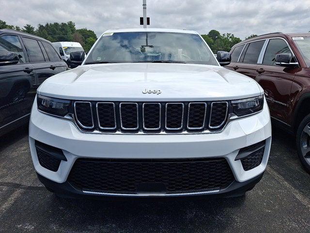 2025 Jeep Grand Cherokee GRAND CHEROKEE LAREDO X 4X4
