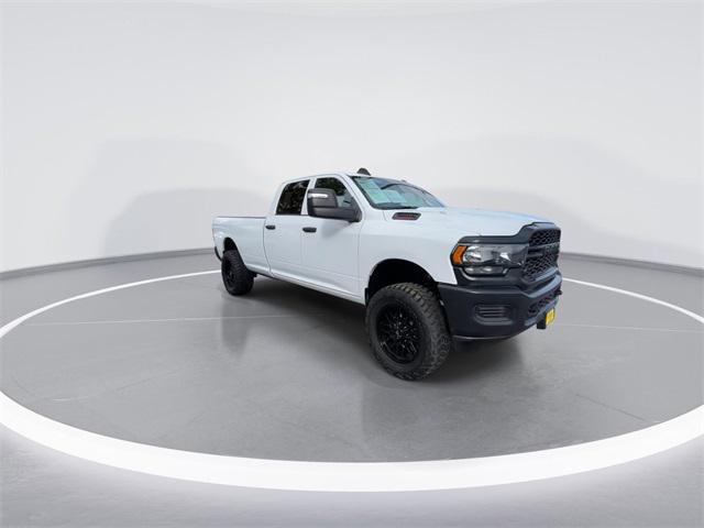 2023 RAM 2500 Tradesman Crew Cab 4x4 64 Box