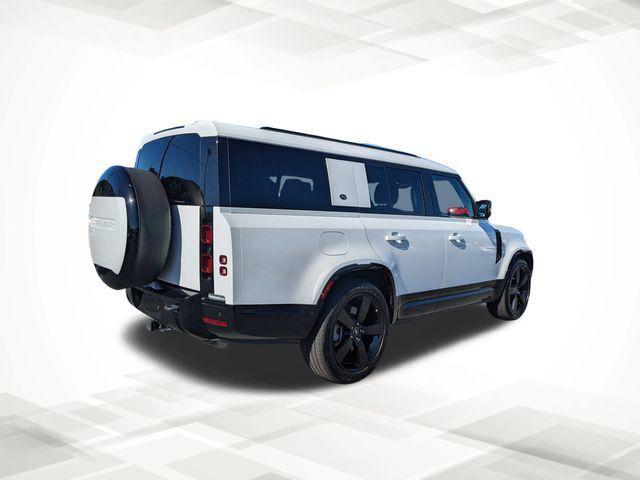 2024 Land Rover Defender 130 P400 X-Dynamic SE