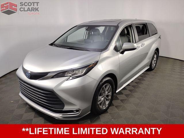 2023 Toyota Sienna XLE