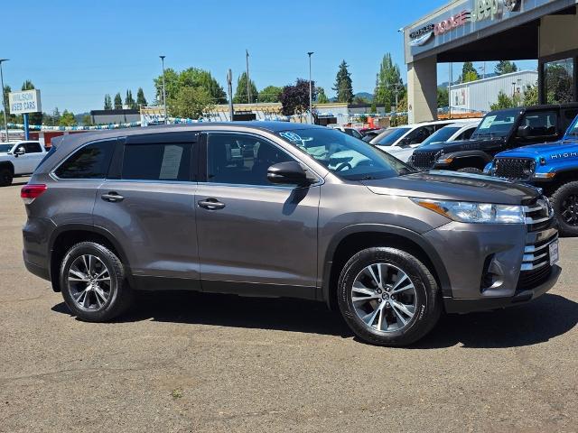 2019 Toyota Highlander LE