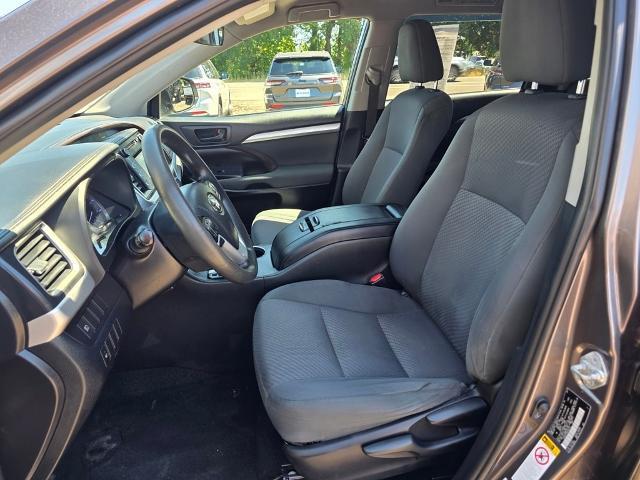 2019 Toyota Highlander LE