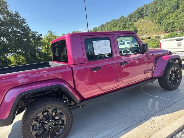 2024 Jeep Gladiator Nighthawk