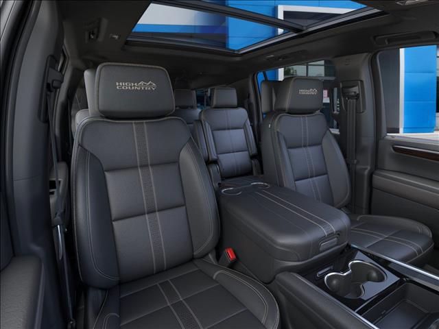 2025 Chevrolet Suburban 4WD High Country