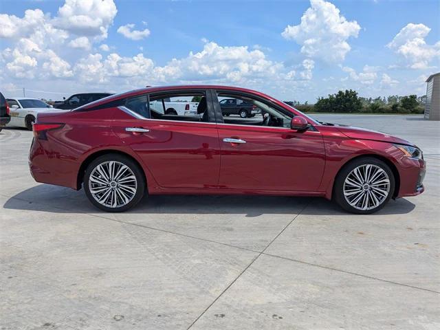 2024 Nissan Altima SL FWD