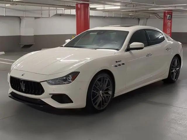 2022 Maserati Ghibli Modena Q4