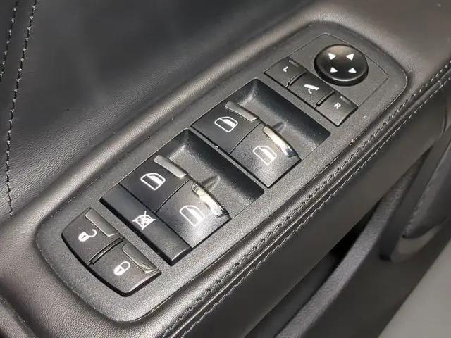 2022 Maserati Ghibli Modena Q4