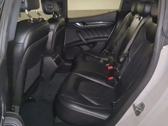 2022 Maserati Ghibli Modena Q4