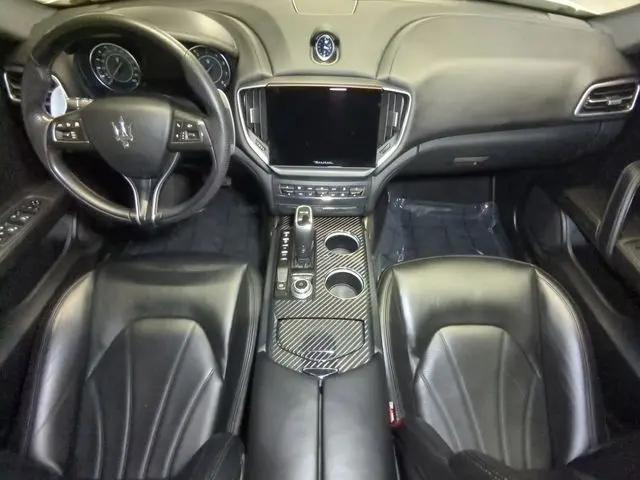 2022 Maserati Ghibli Modena Q4