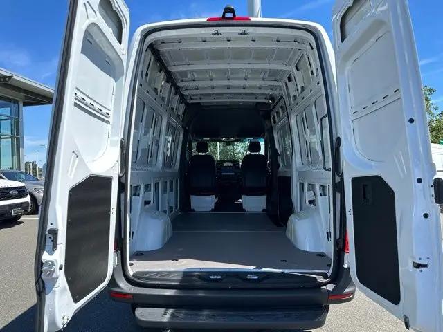 2025 Mercedes-Benz Sprinter 2500 Standard Roof 4-Cyl Diesel HO
