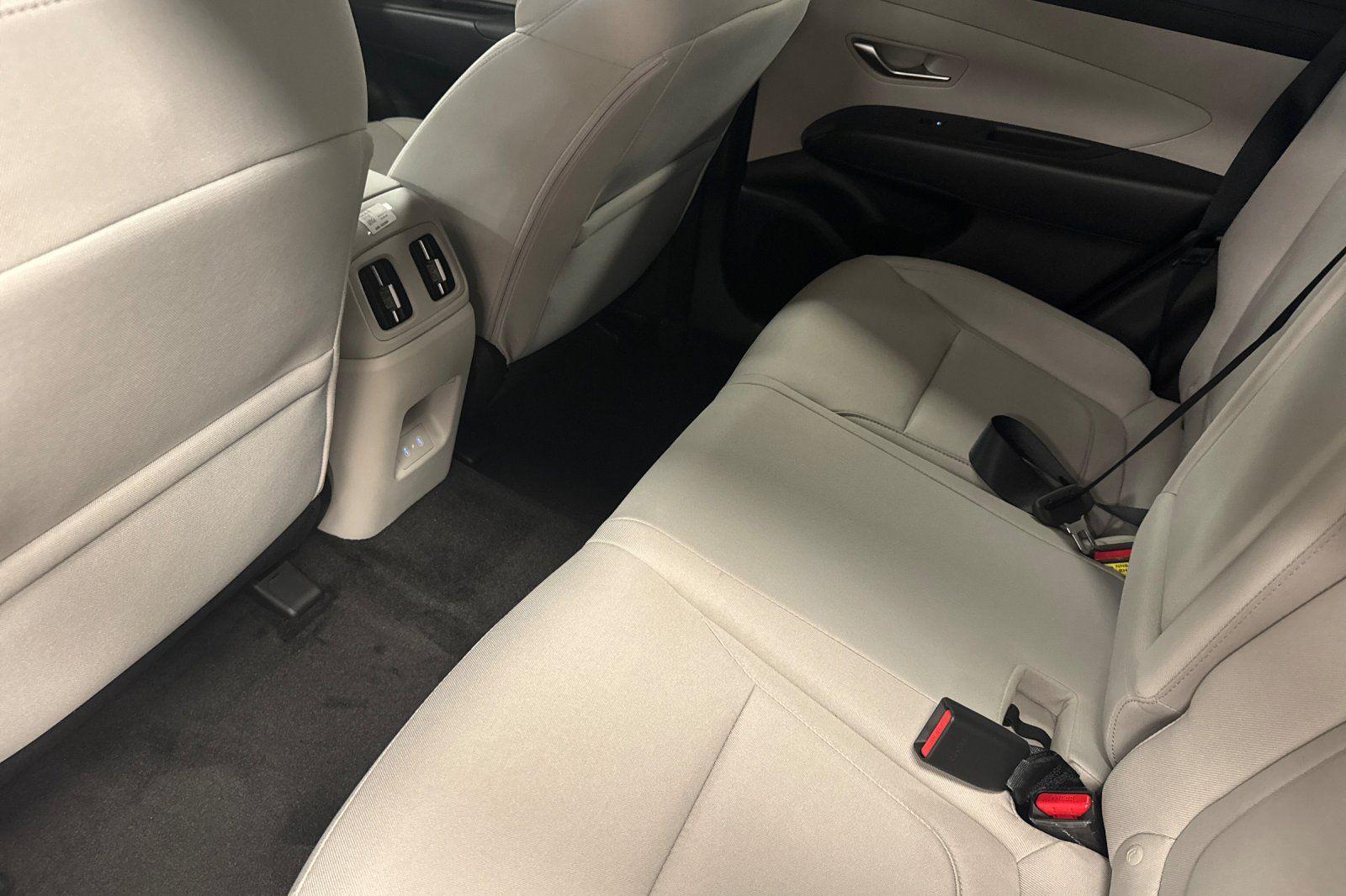 2025 Hyundai Tucson SEL - Photo 12