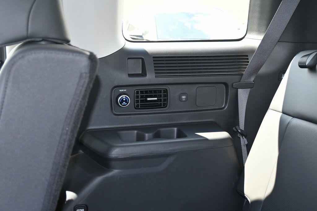 2026 Hyundai Santa Fe SEL - Photo 16