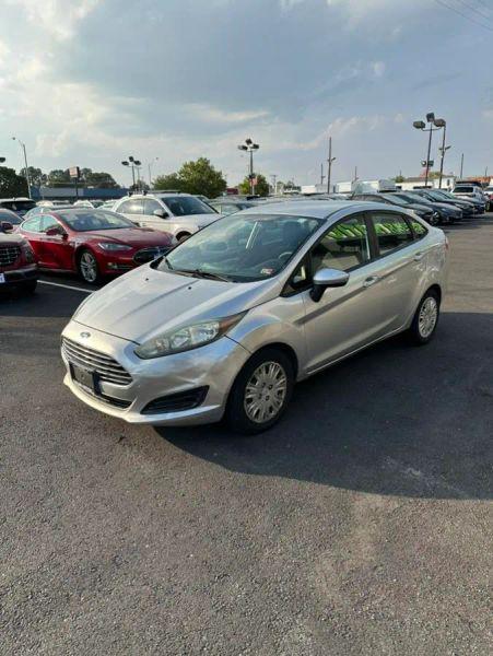 2016 Ford Fiesta S