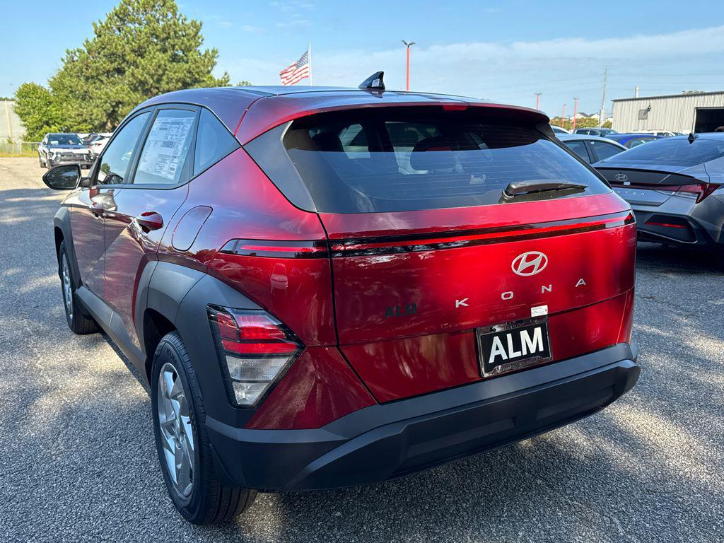 2026 Hyundai Kona SE photo 3