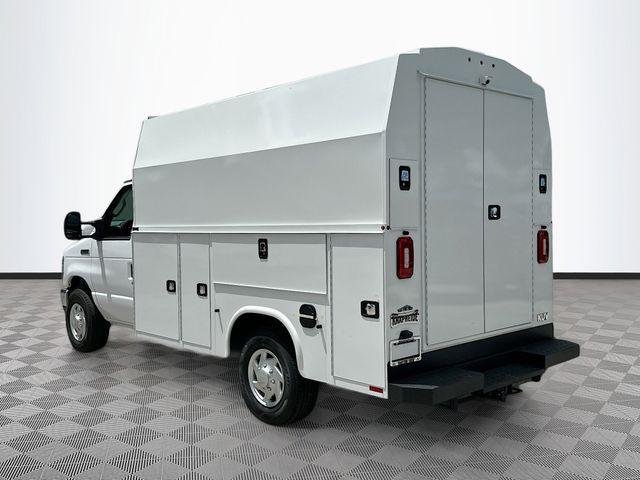 2026 Ford E-350 Cutaway Base
