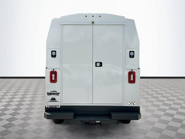 2026 Ford E-350 Cutaway Base