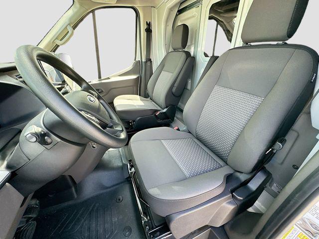 2024 Ford Transit Cutaway Base