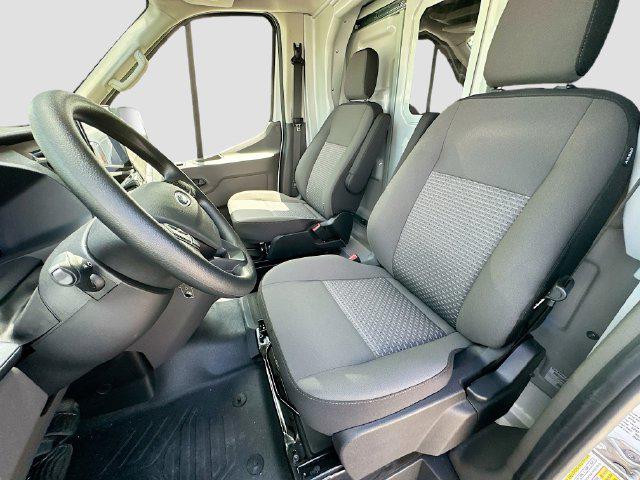 2024 Ford Transit Cutaway Base
