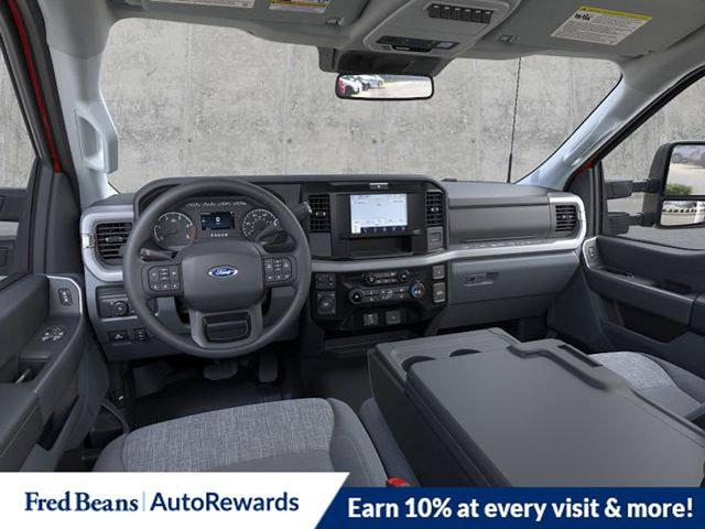 2025 Ford F-550 XLT