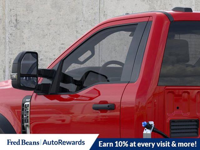 2025 Ford F-550 XLT