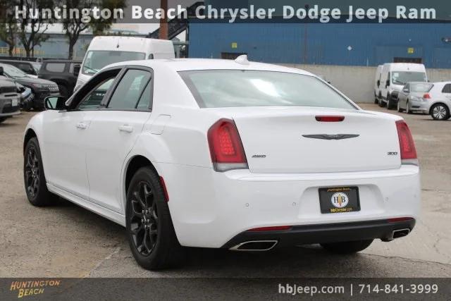 2022 Chrysler 300 Touring L AWD